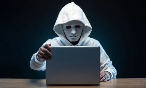 Sombrero Negro es uno de los tipos de hackers que existen
